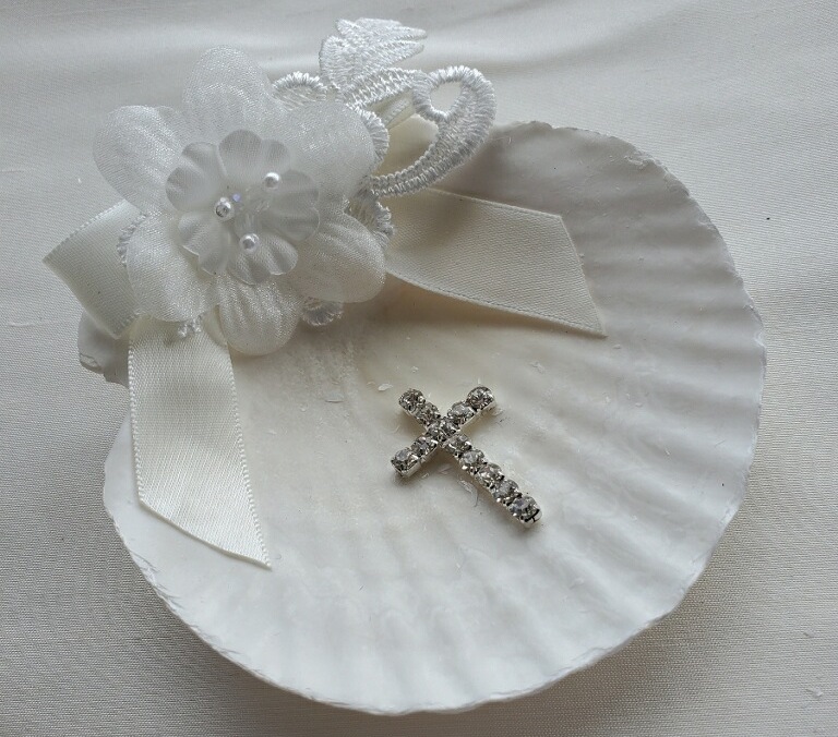 Baptismal Shell w/ Cry. Cross